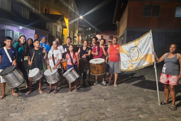 Escola São Vicente, a bateria mais jovem do carnaval