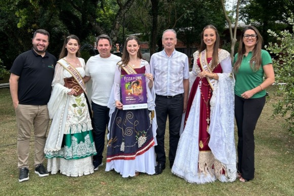 Embaixatrizes divulgam a 35ª Festa da Uva na Codeca