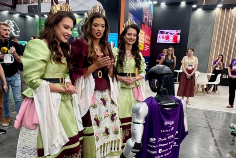 SIMECS presente na 35ª Festa da Uva, em Caxias