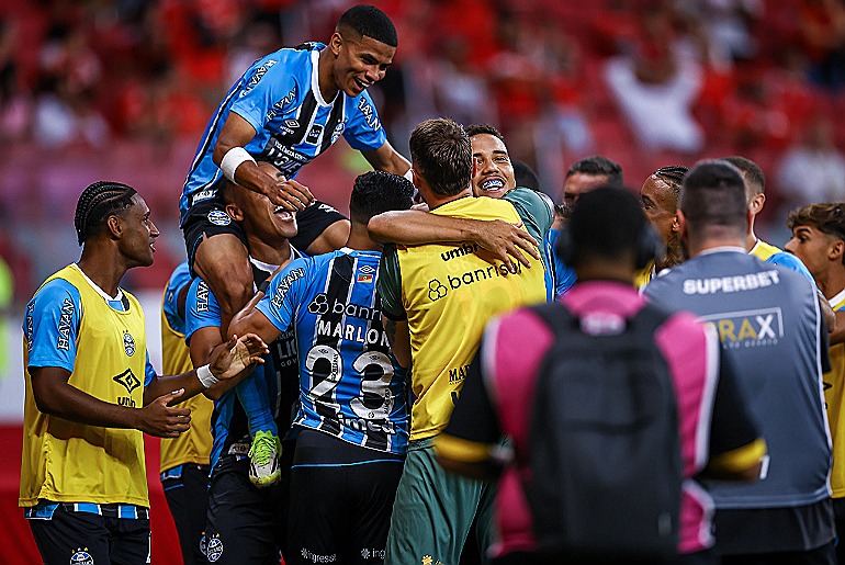 Grêmio segura empate no Grenal e é o Campeão Gaúcho 2026