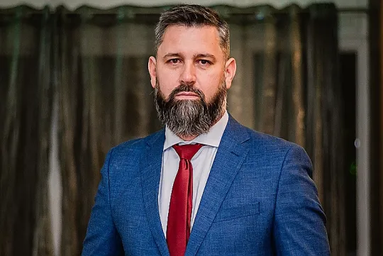 Segurança em Cada Camada: Engenharia dos Vidros Automotivos