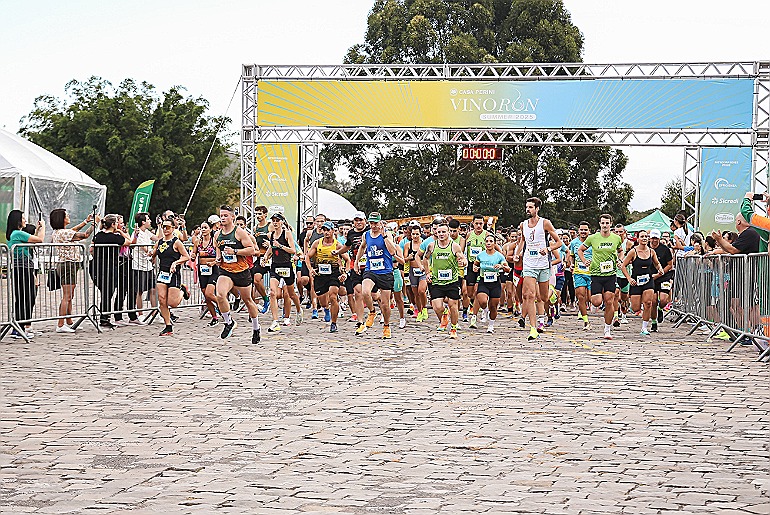 VinoRun reúne atletas entre vinhedos na Serra Gaúcha