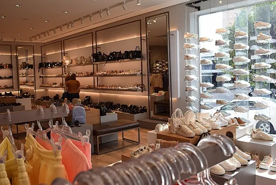 Sindilojas Caxias a abertura do comércio na Sexta-Feira