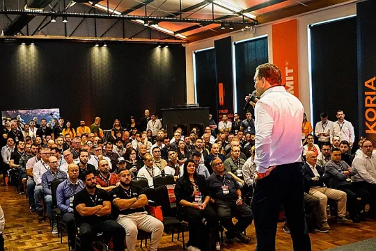 Koria reúne setor no primeiro summit de pintura do Brasil