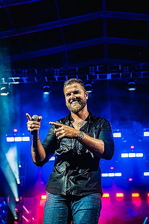 FLY 51 é inaugurada com show de Zé Neto & Cristiano em PoA