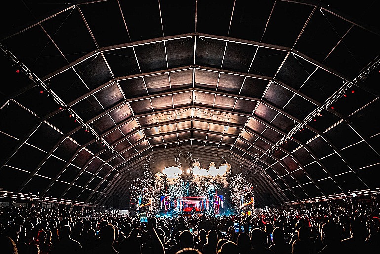 FLY 51 é inaugurada com show de Zé Neto & Cristiano em PoA