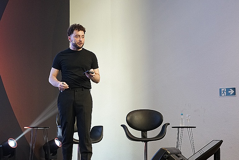 No Koria Summit, cofundador da Kromavis fala sobre pintura