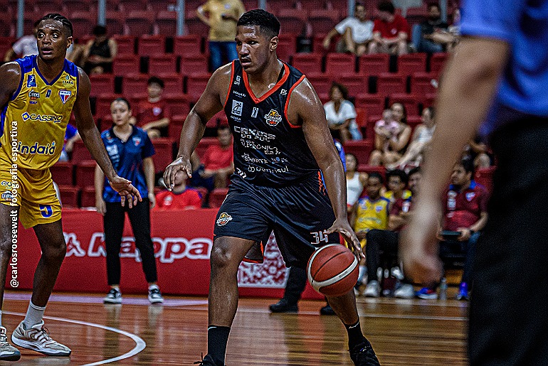 Caxias do Sul Basquete vence Fortaleza Basquete Cearense 
