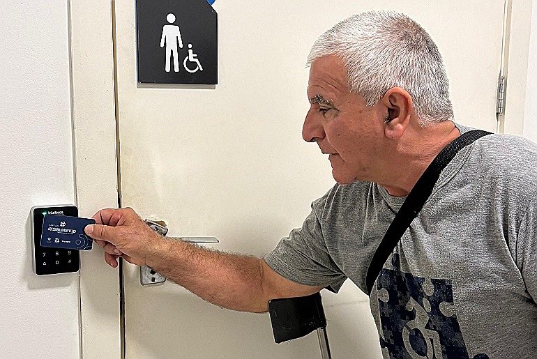 Shopping Pelotas cria cartão de acesso a banheiros PCDs