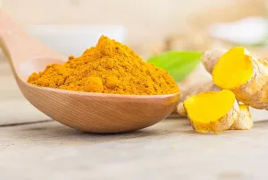 Uso da cúrcuma em suplementos exige cautela e avaliação