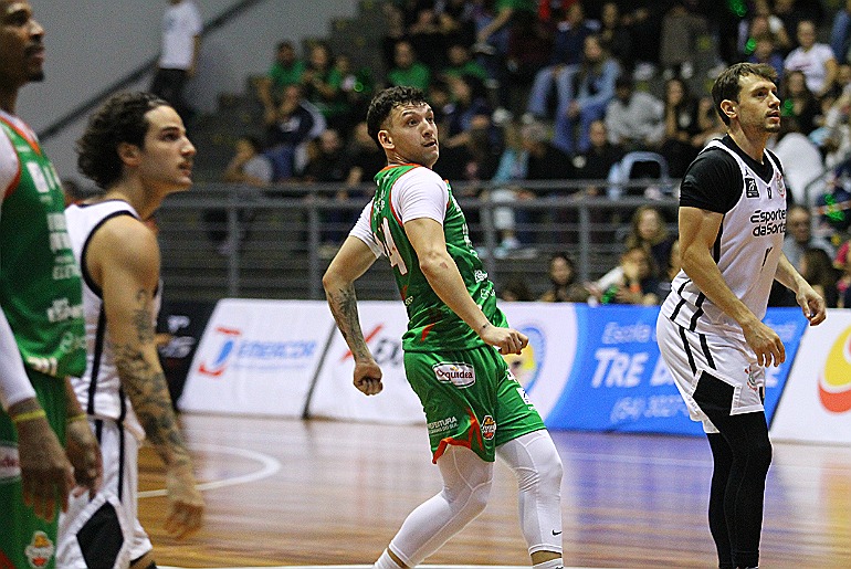Caxias do Sul Basquete é derrotado para o Corinthians