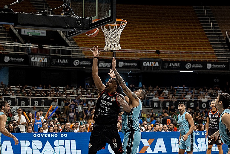 Caxias do Sul Basquete perde primeira partida dos Playoffs	
