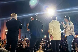 Breno & Bernardo no palco ao lado de Matheus & Kauan em BH 