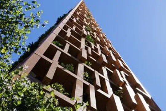 Edifício inova ao propor vagas de estacionamento arborizadas