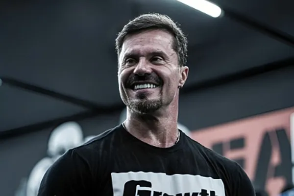 Renato Cariani é destaque em evento de fisiculturismo