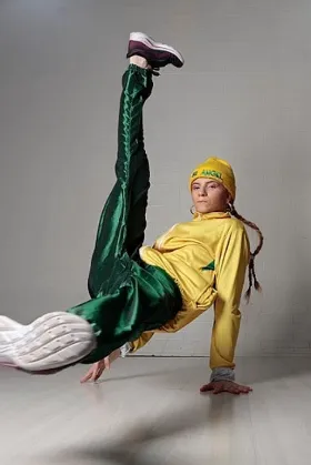 Atleta de 16 anos, no Breaking, garante lugar no pódio