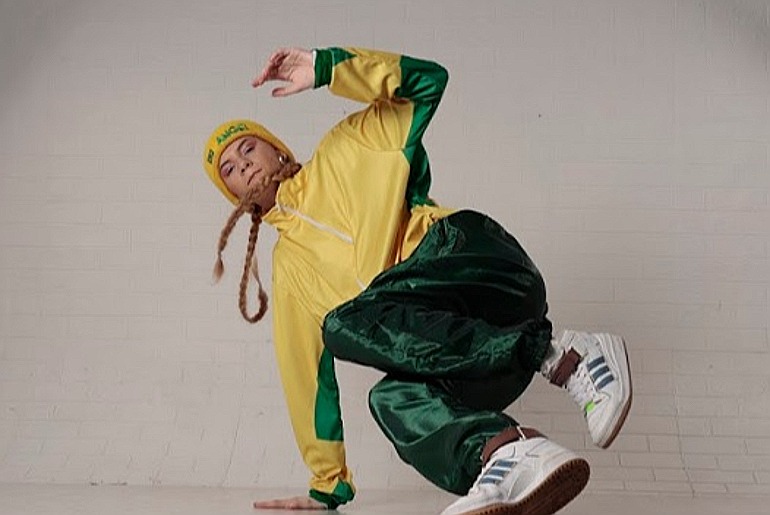 Atleta de 16 anos, no Breaking, garante lugar no pódio