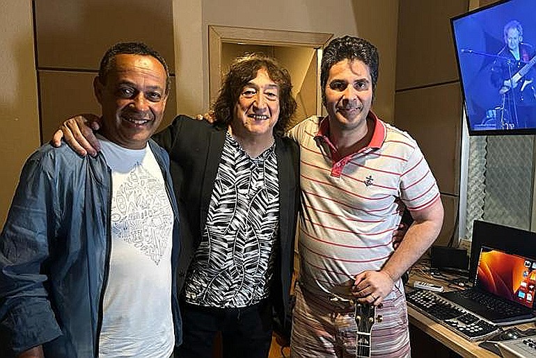 Hélder Viana reúne grandes nomes em novo álbum, “Caxinguelê”