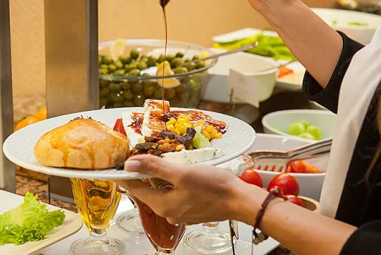 IA reduz desperdício e melhora gestão de refeitórios