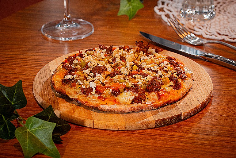Brigitte comemora três anos com encontro e rodízio de pizzas
