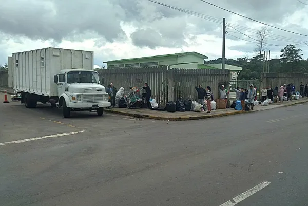 Troca Solidária ocorre neste sábado (09/05).