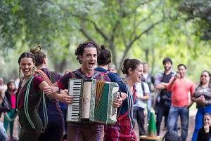 Grupo Cerco apresenta pela primeira vez 'Puli-Pulá'