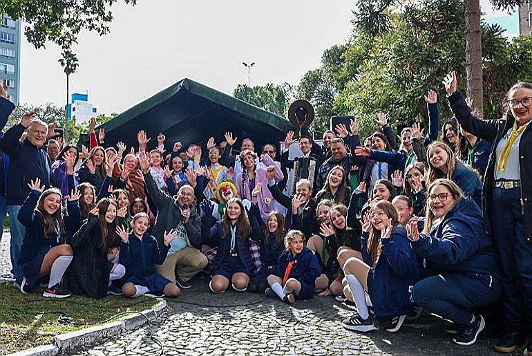 Fundação Caxias dá início a Campanha do Agasalho 2026