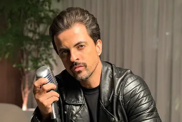 Rodrigo Fernandes anuncia DVD "Luxury Rock Experience"