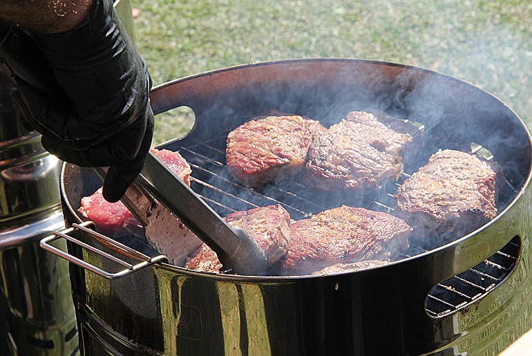 Churrasco do Bem ocorre neste sábado em Caxias do Sul
