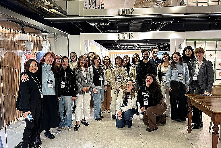 Alunos do curso de Moda da UCS realizam viagem de estudos 