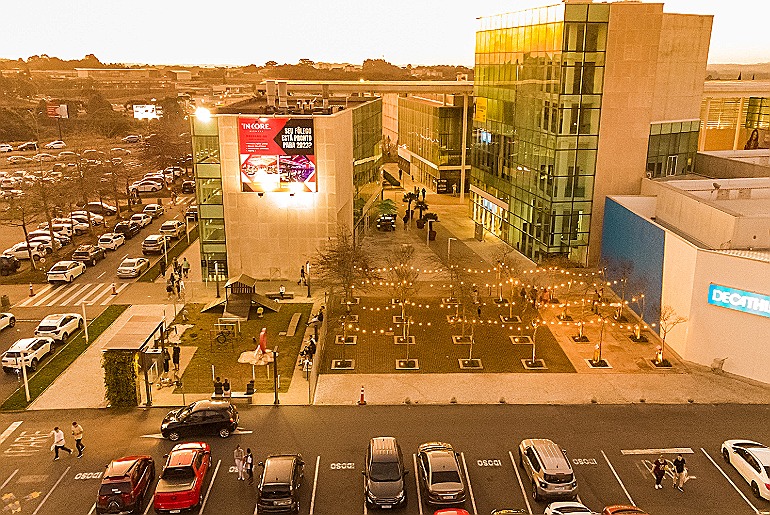 Villagio sedia feira de adoção neste sábado, 6