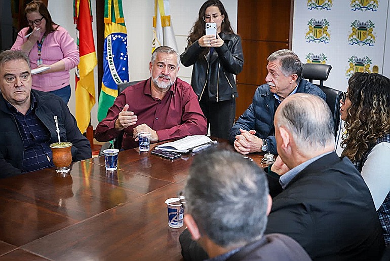 Pimenta e Adiló reforçam parceria entre o Planalto e Caxias