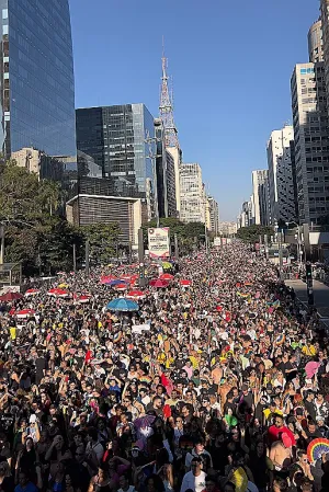 30 anos | Parada do Orgulho LGBT+ brilhou na Paulista