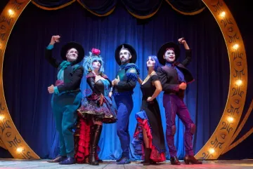 THE OPERA LOCOS