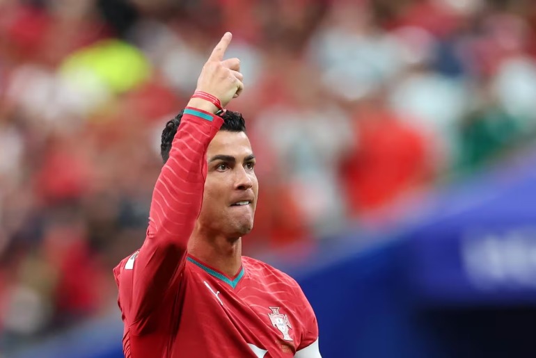Disputa de recordes: CR7 fez gols em todas as copa