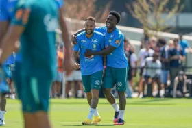 Pensando nas quartas e com a cabeça no Hexa, Brasil,enfrenta a Noruega