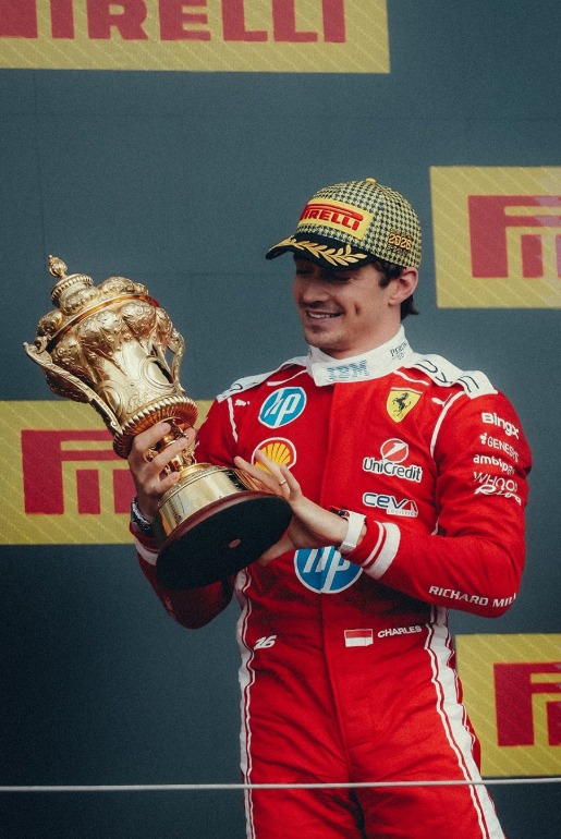 Com decisão polêmica no final, Leclerc desencanta e volta a vencer no GP da Grã-Bretanha
