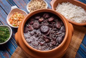 Feijoada em hotel da Capital combina inverno gaúcho e clima de Copa do Mundo