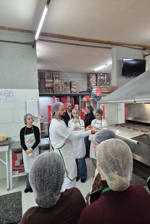 Debutantes têm noite de pizza, diversão e novas experiências
