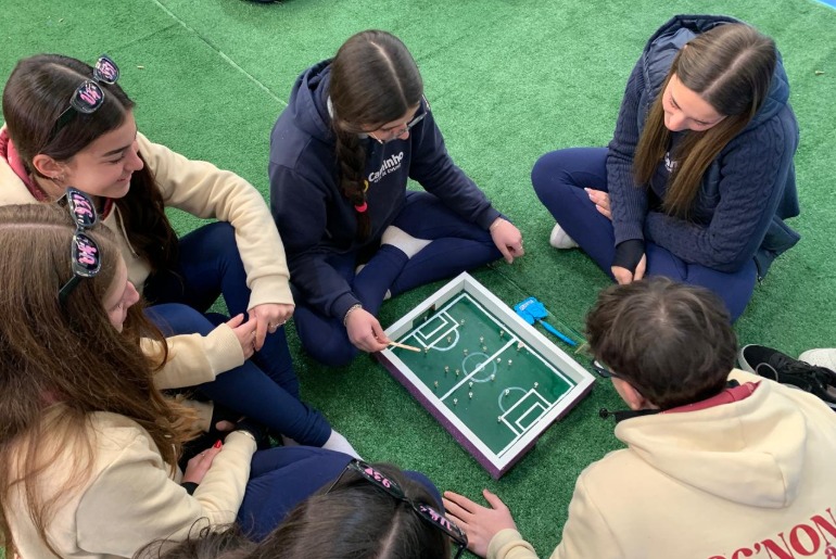 Campeonato de Dedobol na Rede Caminho trabalha a Copa do Mundo de forma pedagógica
