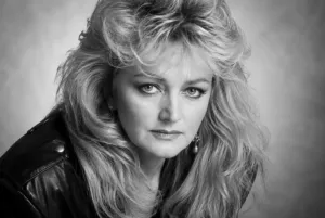 Morte da cantora Bonnie Tyler entristece o mundo musical