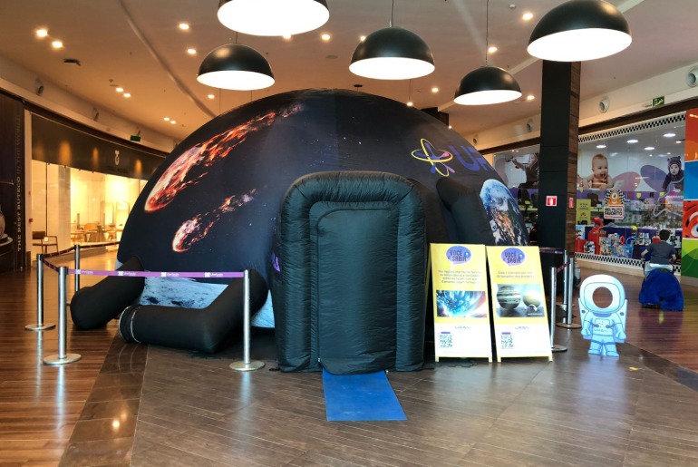 Shopping de Caxias do Sul recebe Planetário Fulldome com experiência imersiva em 360° durante as férias escolares