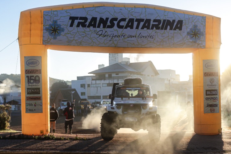 Caxienses encerraram o 18º Transcatarina em grande festa após superar 600 km de muitos desafios