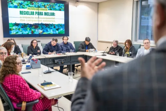 Trajetória do Tampinha Legal é destaque em debate sobre reciclagem e inclusão social na Câmara de Porto Alegre