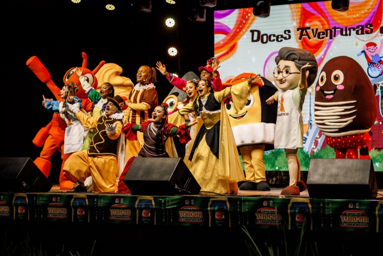 Fenadoce abre os portões com visitas escolares e estreia de pocket teatral