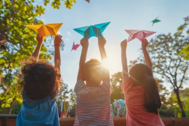 Férias de julho: Como pais que trabalham podem gerenciar o tempo das crianças em casa