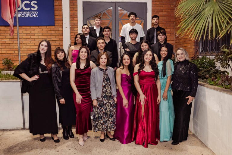 Programa Recriar concluiu sua 9ª edição com a formatura de 15 jovens