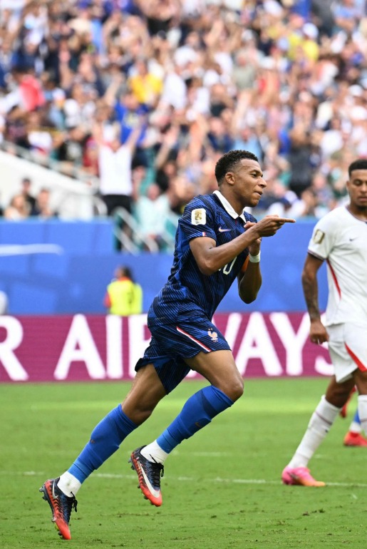Copa 2026 | Inglaterra fica em terceiro lugar depois da vitória de 6x4 sobre a França
