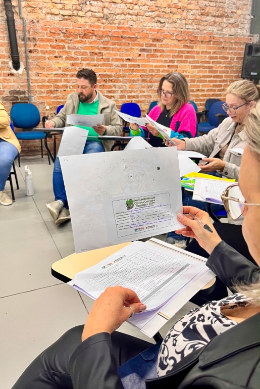 SEMMAS realiza etapa de escolha dos desenhos vencedores do Concurso Calendário Ecológico 2027