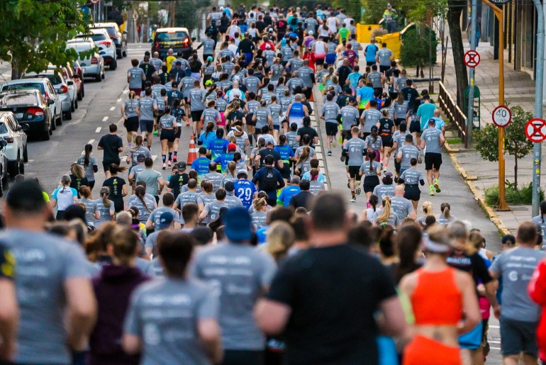 1ª Corrida da Nevasca une esporte e comércio em estreia de sucesso em Caxias do Sul